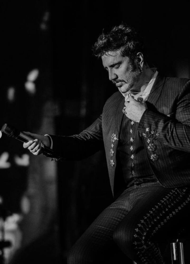 Alejandro Fernández llora en concierto - Créditos: Instagram