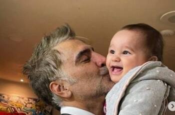 Alejandro Fernández presume a su nieta en redes sociales