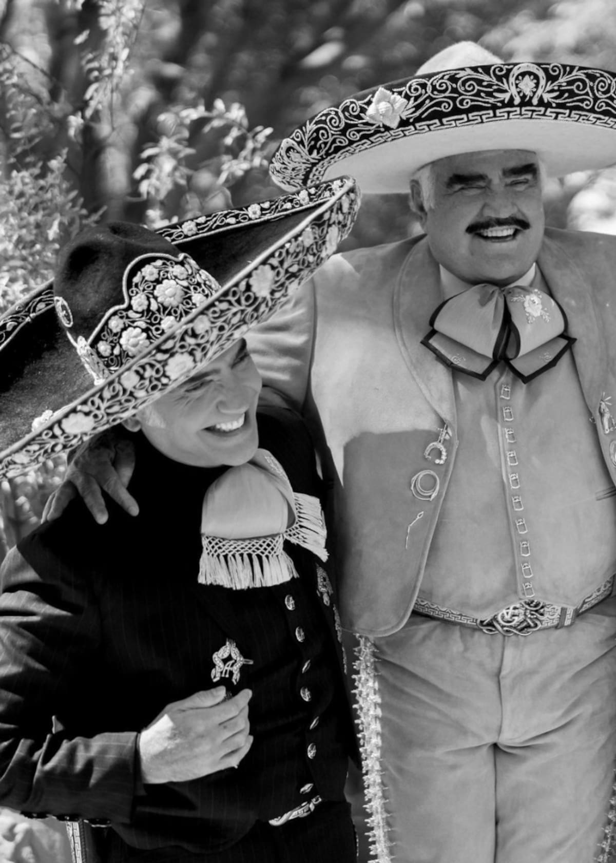 Alejandro Fernández rinde homenaje a su papá con imágenes inéditas del "Charro de Huentitán". - Créditos: Instagram: @alexoficial