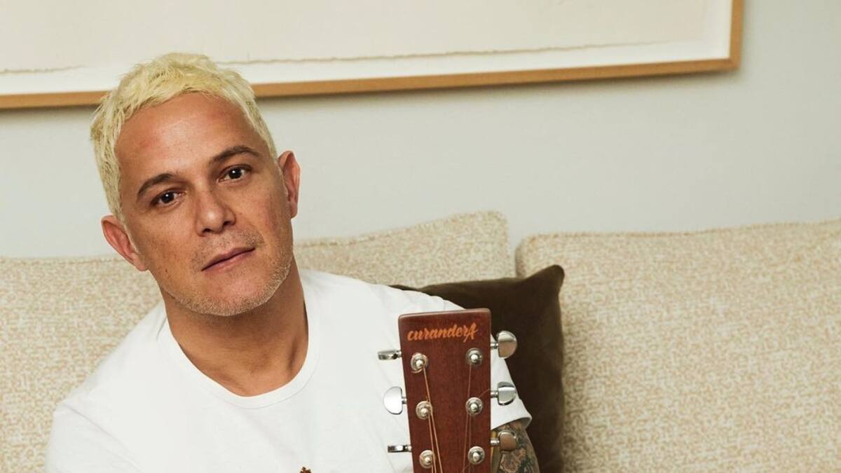 Mhoni Vidente predijo el futuro de Alejandro Sanz y aseguró que seguirá “enfermo”