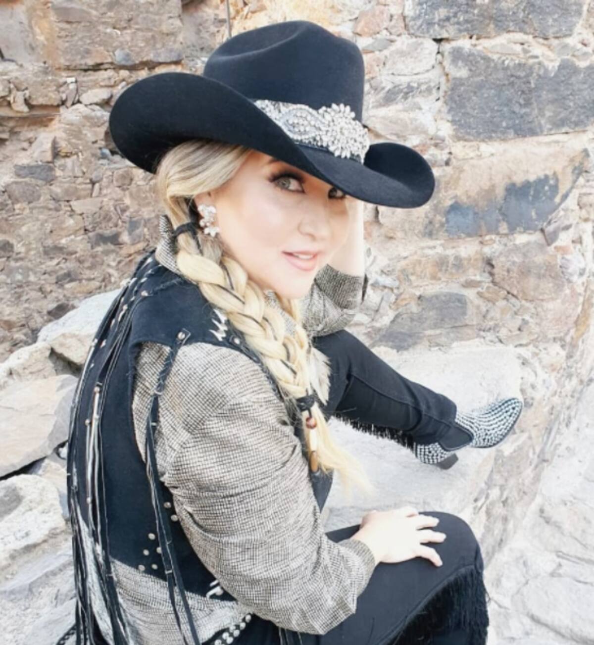 Alicia Villarreal dijo que tras un tiempo conviviendo con el dolor, decidió parar y realizar el duelo que merecía su hermano. - Créditos: Instagram