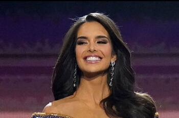 Amanda Dudamel usó aretes con un enigmático mensaje en el concurso Miss Universo