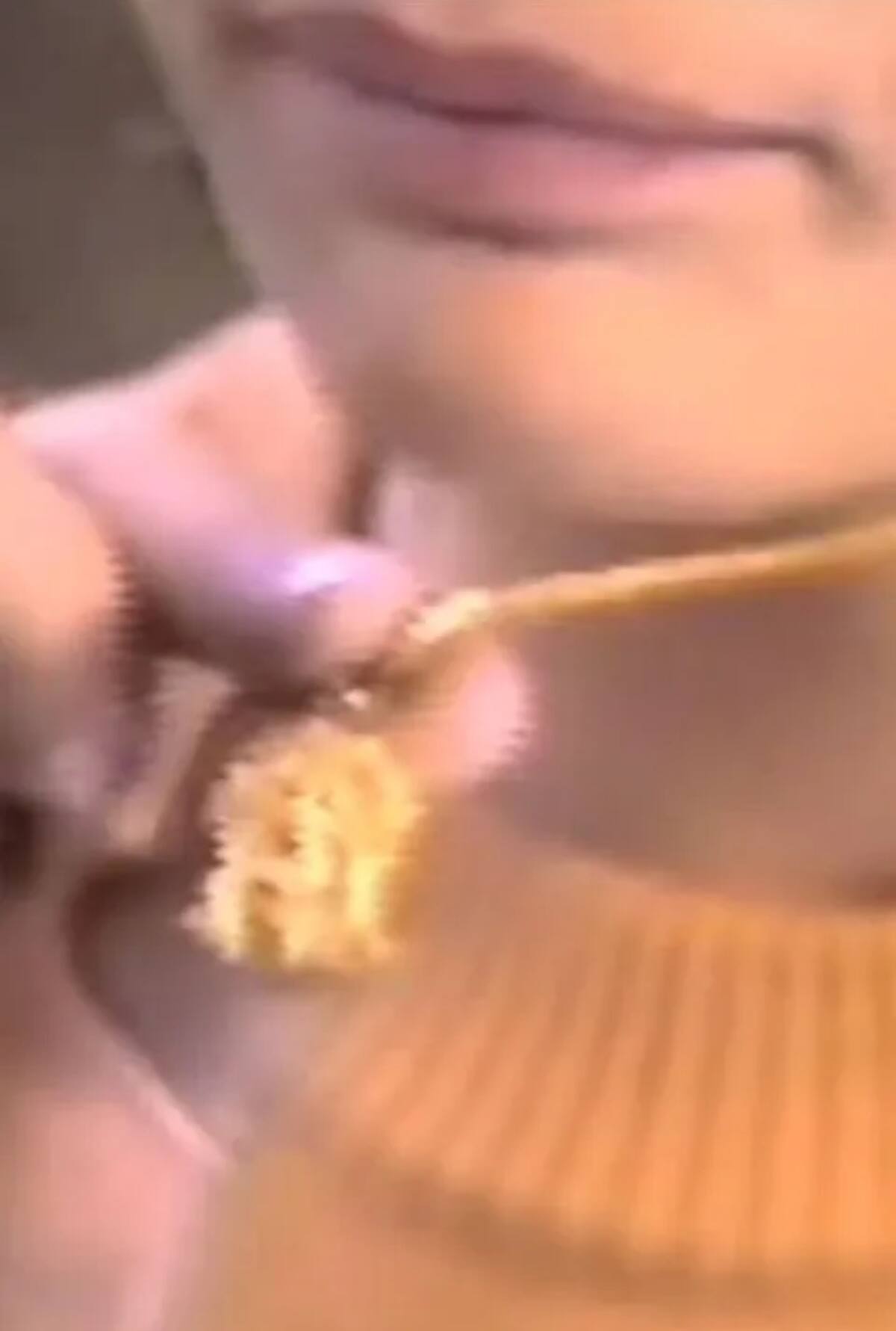 El amuleto de Luis Miguel es un colgante que tiene la cara de cristo.