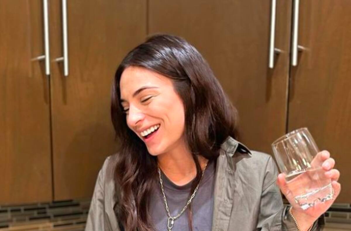 Ana Brenda Contreras desata envidias por esta foto que luce una piel de porcelana