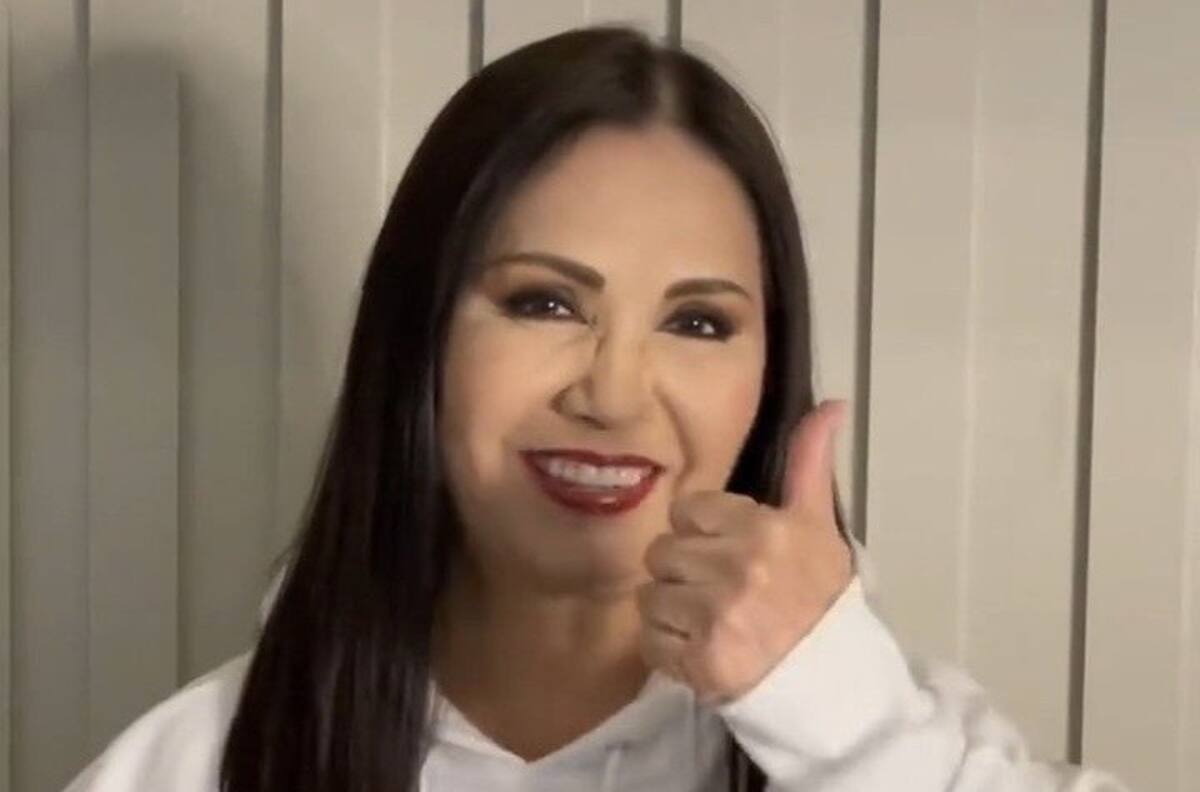 Ana Gabriel es sorprendida regañando a una persona y provoca el enojo de sus fans