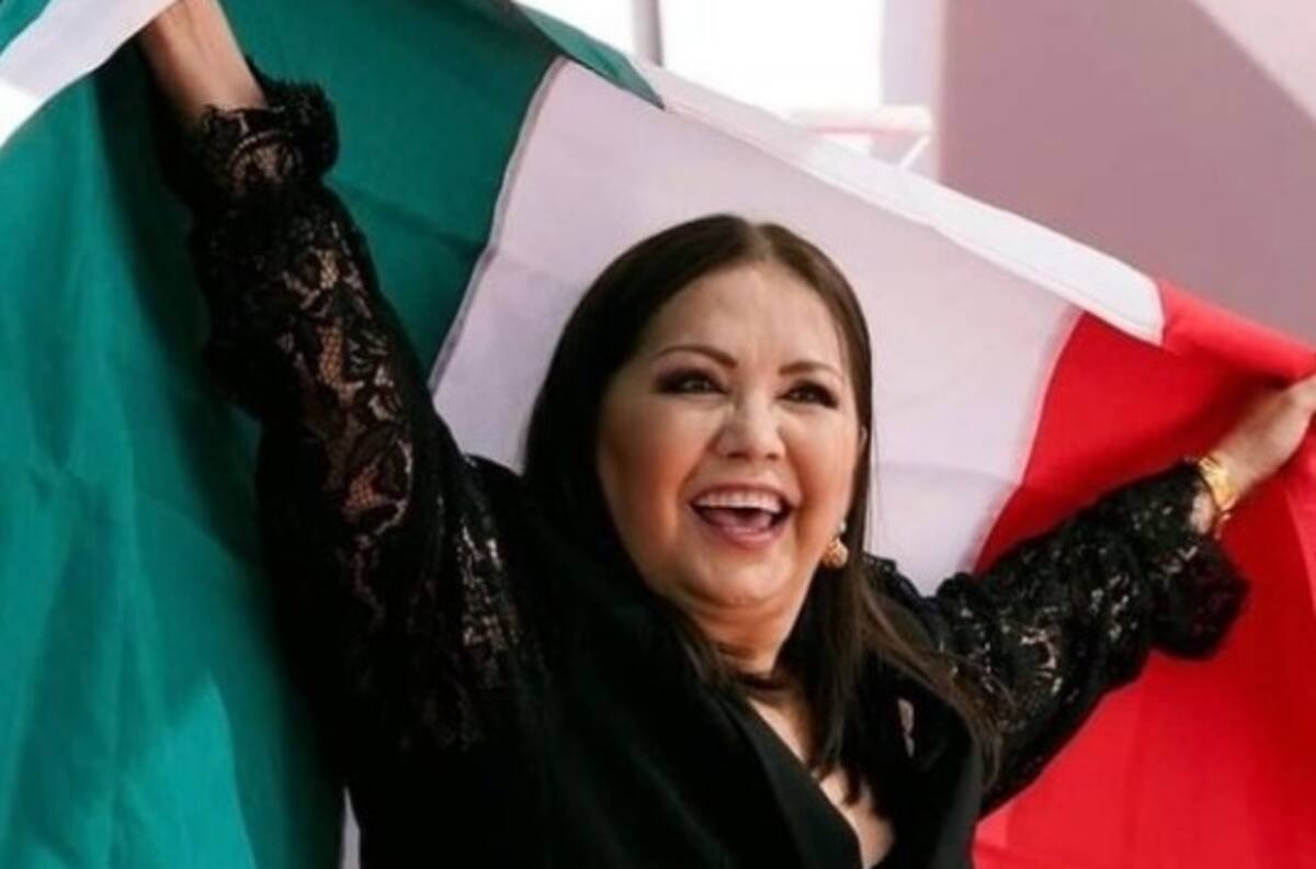 Ana Gabriel realiza tremenda confesión a Kate del Castillo en pleno concierto