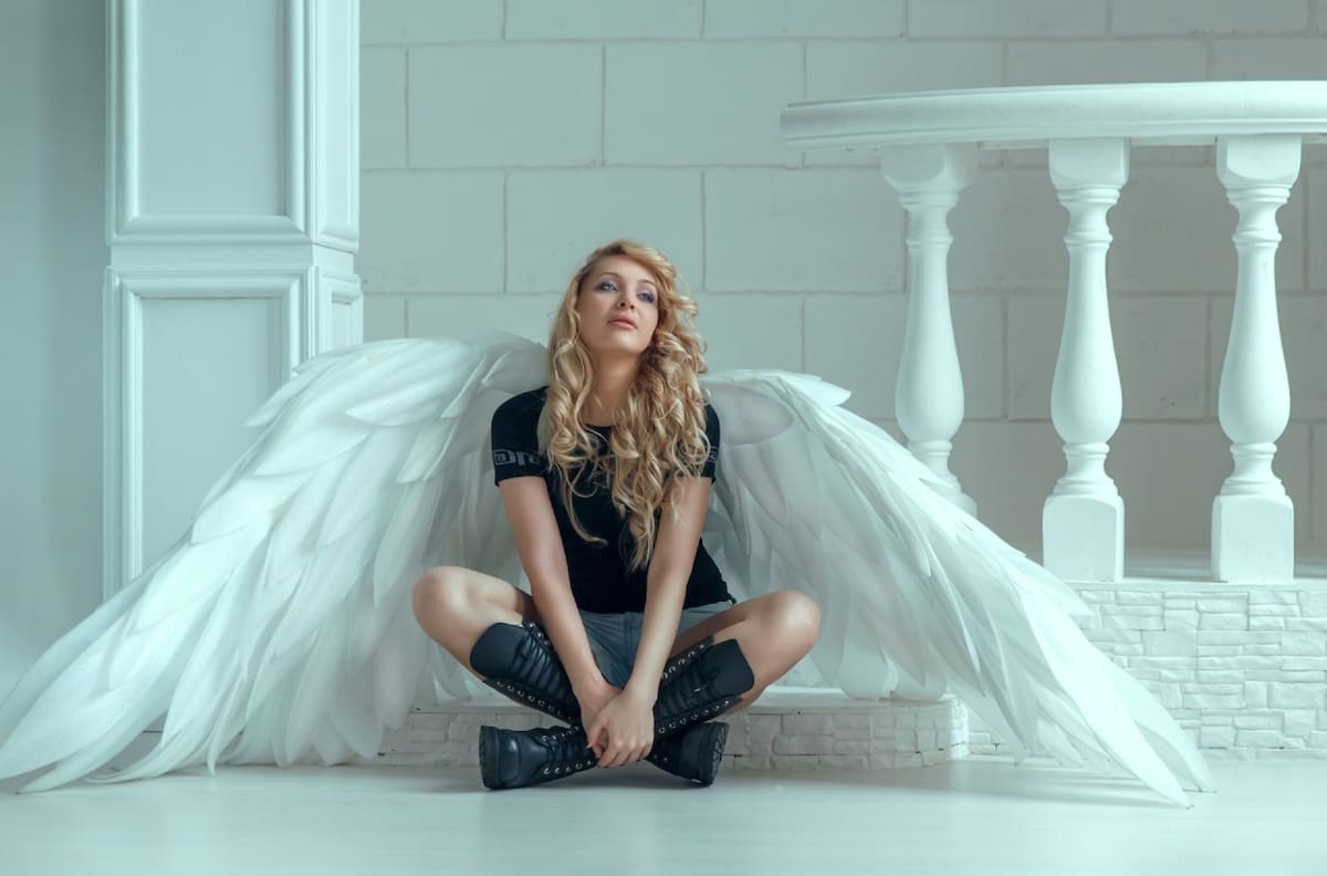 Descubre al ángel Cahethel: tu guía celestial hacia la prosperidad