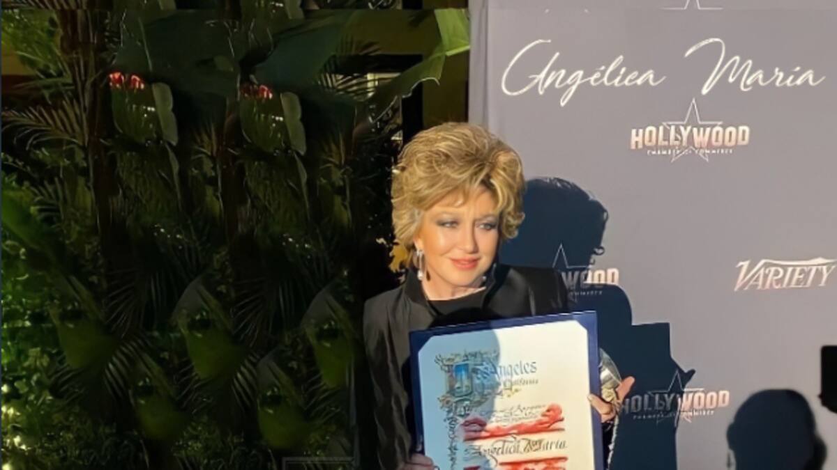 Angélica María es galardonada en Hollywood y este fue el premio que recibió