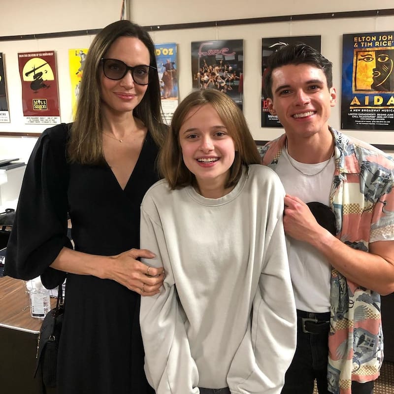 Angelina Jolie y su hija acuden a un musical - Créditos: Instagram