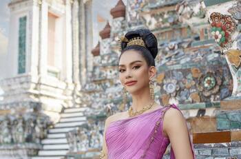 Reina que creció en un basural usa vestido reciclado en Miss Universo para homenajear a sus padres