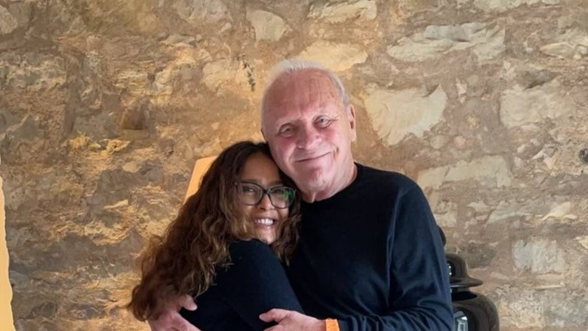 Anthony Hopkins celebra la vida de su amiga Salma Hayek con estas palabras