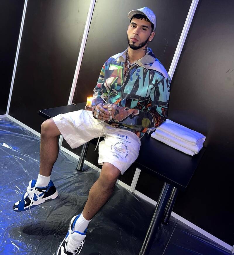 Anuel AA envuelto en la polémica por olvidar a sus hijos y convivir con otros niños - Créditos: Instagram