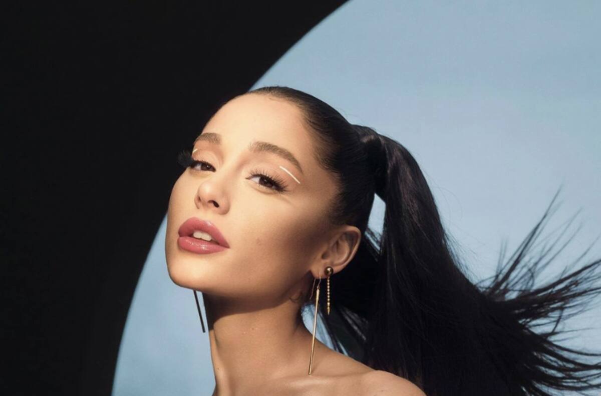Ariana Grande se muestra al natural y sorprende cómo luce su cabello