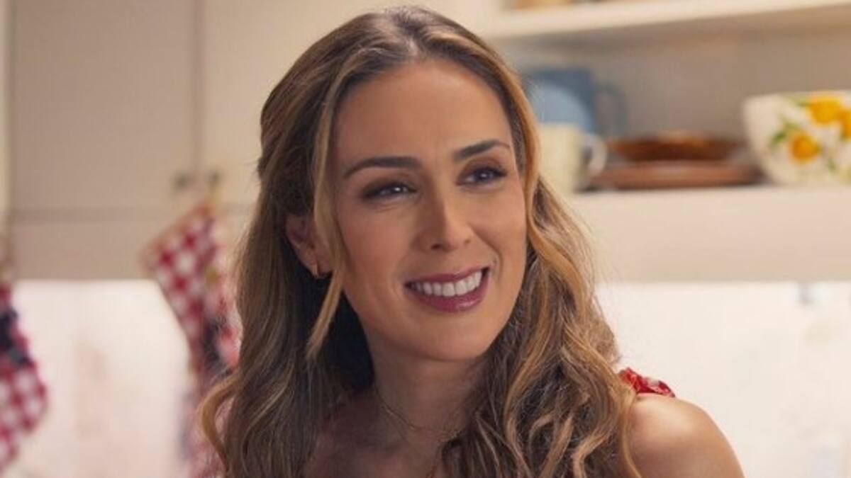Así celebró Jacky Bracamontes su cumpleaños, ¿cuántas velitas apagó?