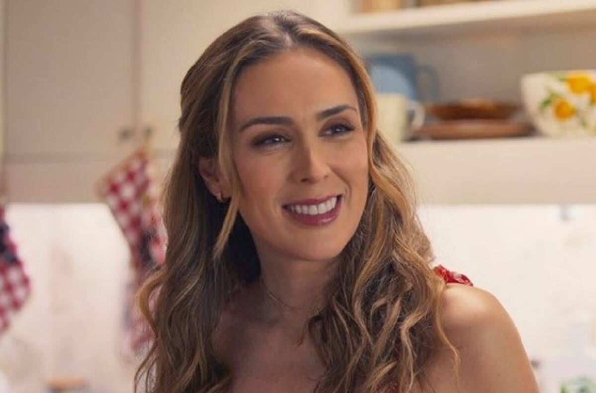 Así celebró Jacky Bracamontes su cumpleaños, ¿cuántas velitas apagó?