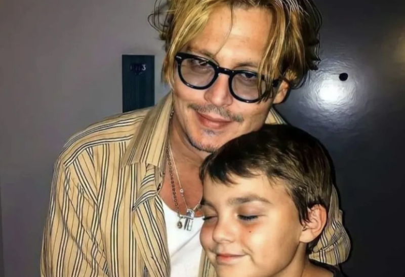 Así luce el hijo menor, casi desconocido, de Johnny Depp que a los 20 años luce idéntico al actor - Créditos: Instagram