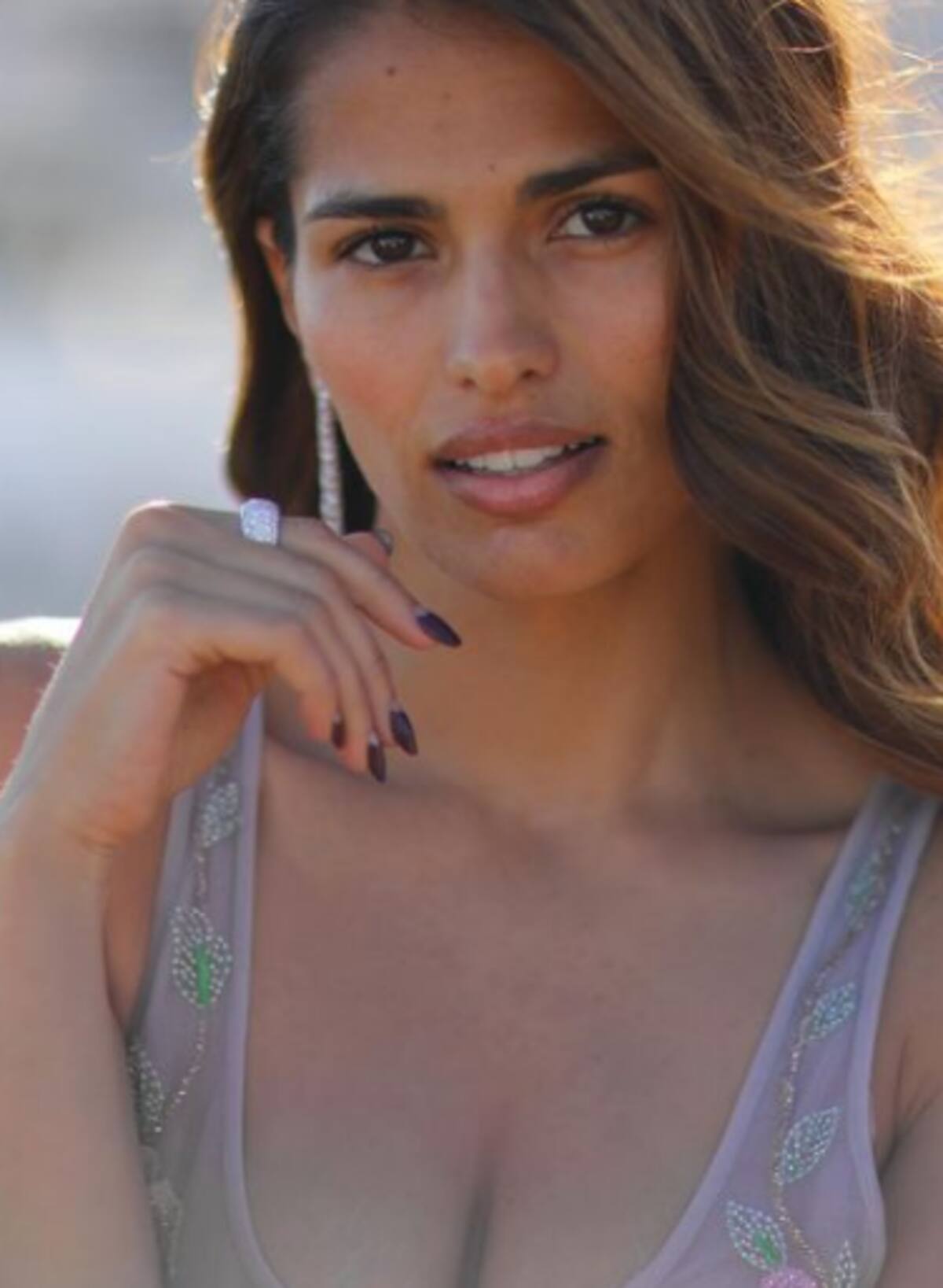 Atriz española revolucionó las redes con su reivindicativo look en los premios Goya - Créditos: Instagram