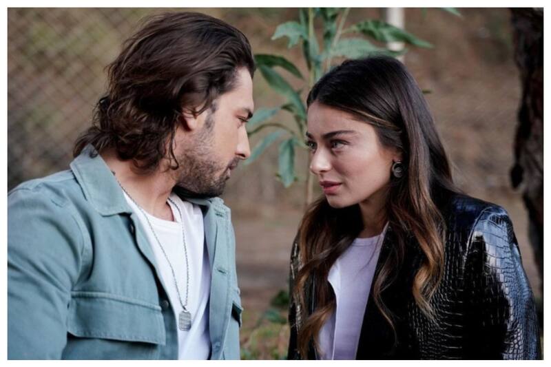 Alp Navruz y Ayça Aysin Turan, los dos protagonistas de la serie Isla esperanza (o El cuento de la isla), una producción turca que ha sido exhibida en algunos países de Latinoamérica.