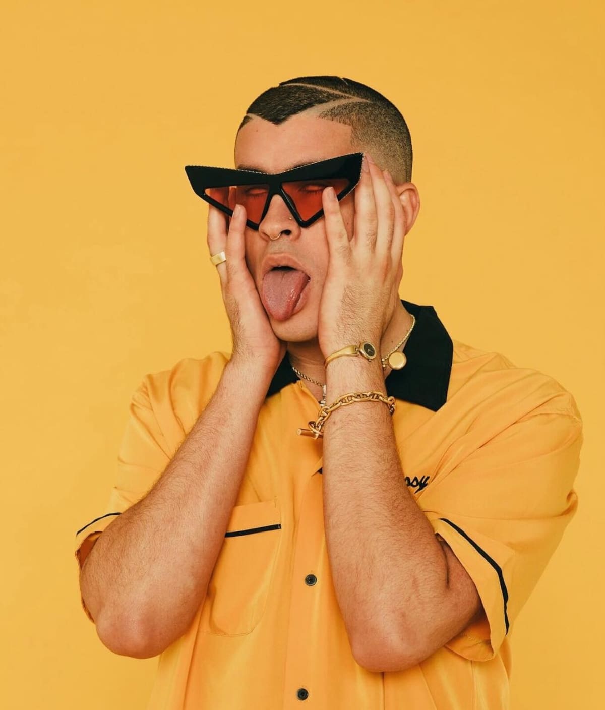 Bad Bunny confesó que hizo un llamado a los alienígenas con su corte de pelo - Créditos: Instagram @badbunnypr