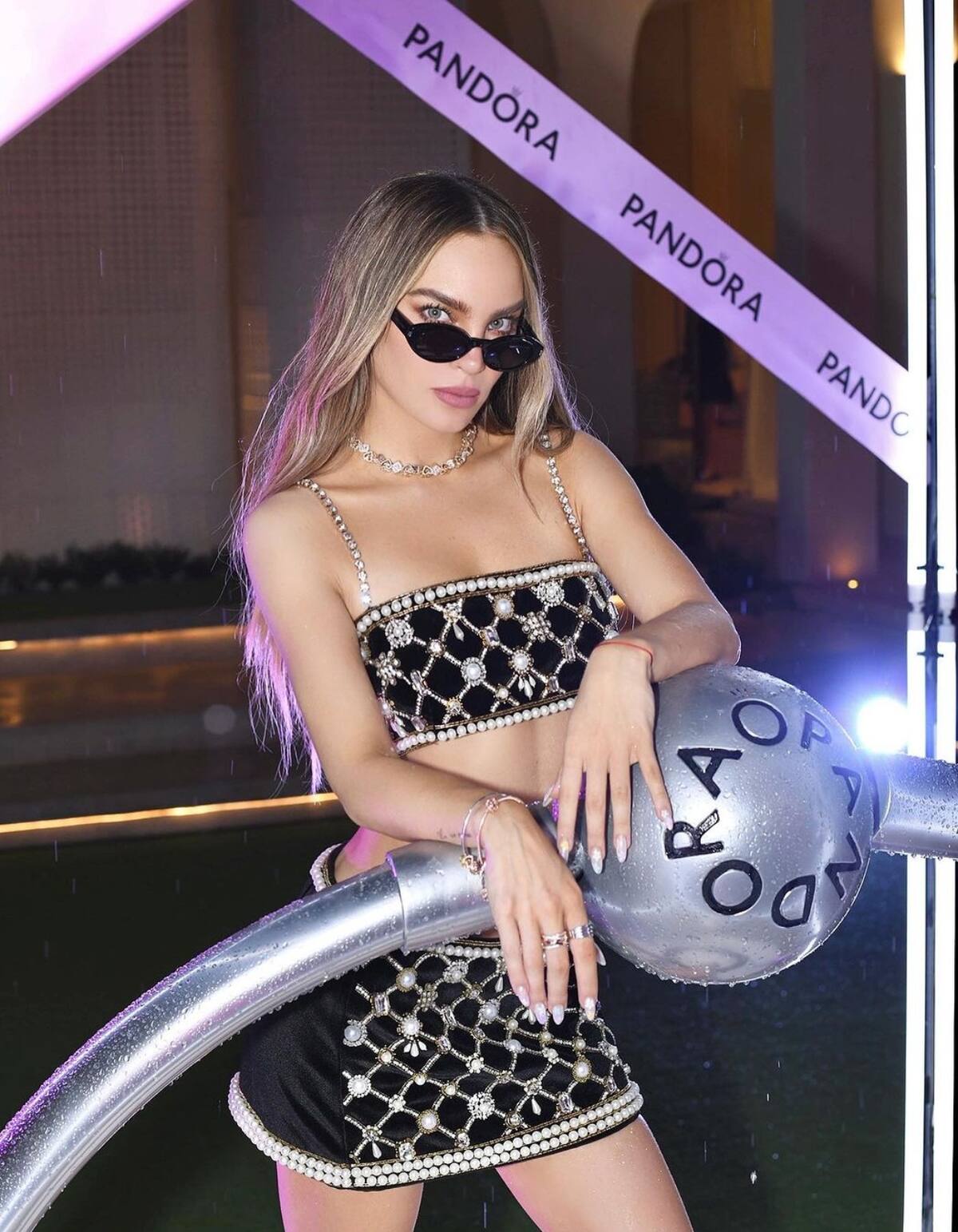 La cuenta de Instagram de Belinda se llenó de reacciones y comentarios por su maravilloso sentido de la moda.