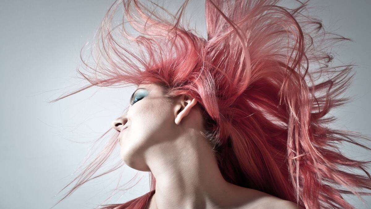Ahorra y deslumbra: tu fórmula casera para un cabello increíble