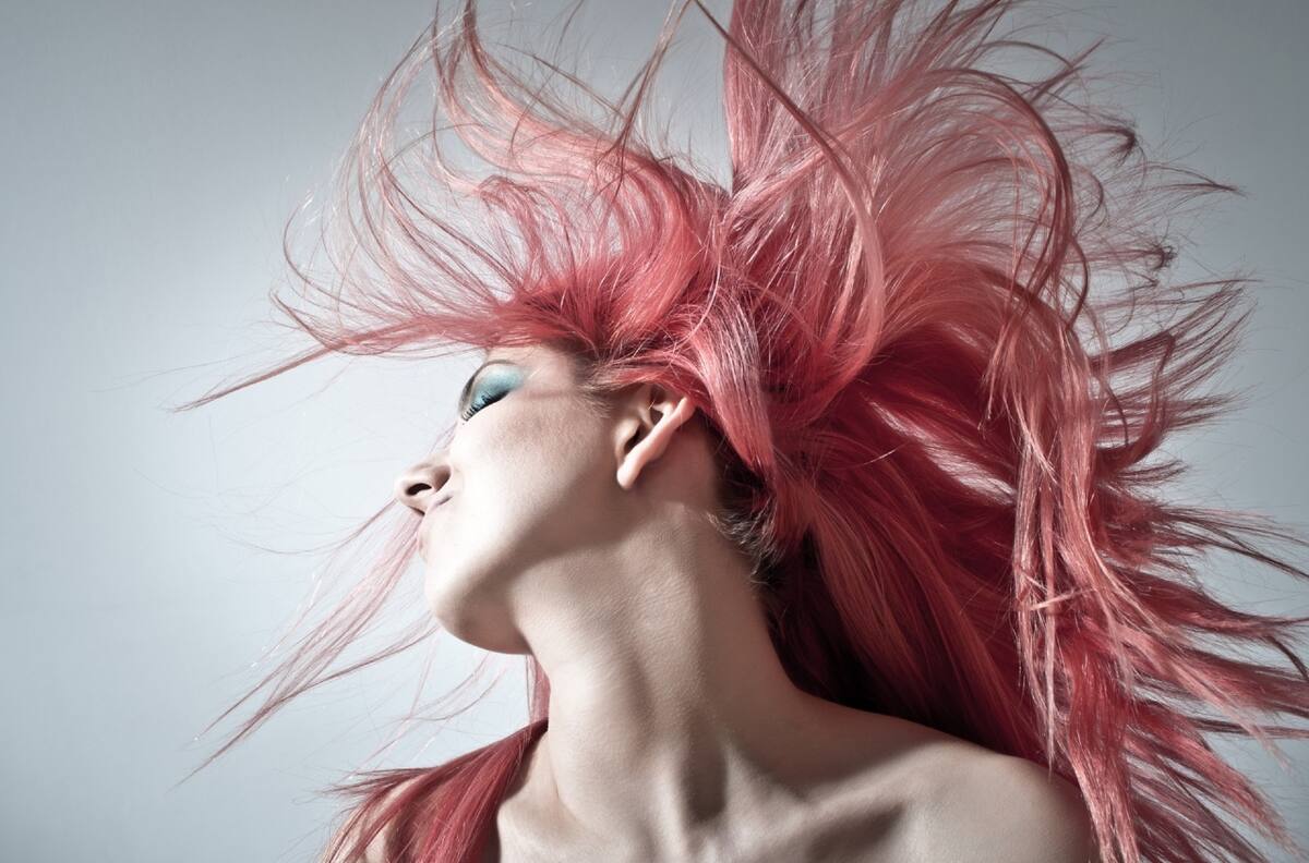 Ahorra y deslumbra: tu fórmula casera para un cabello increíble