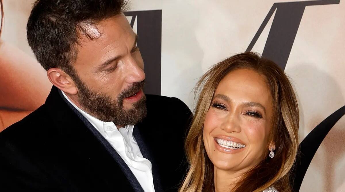 Ben Affleck le hace bromas pesadas a JLo sobre su atrevida vestimenta - Créditos: Instagram