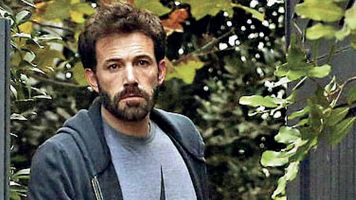 Ben Affleck recibe una muy mala noticia que empañaría la felicidad que vive en el plano romántico