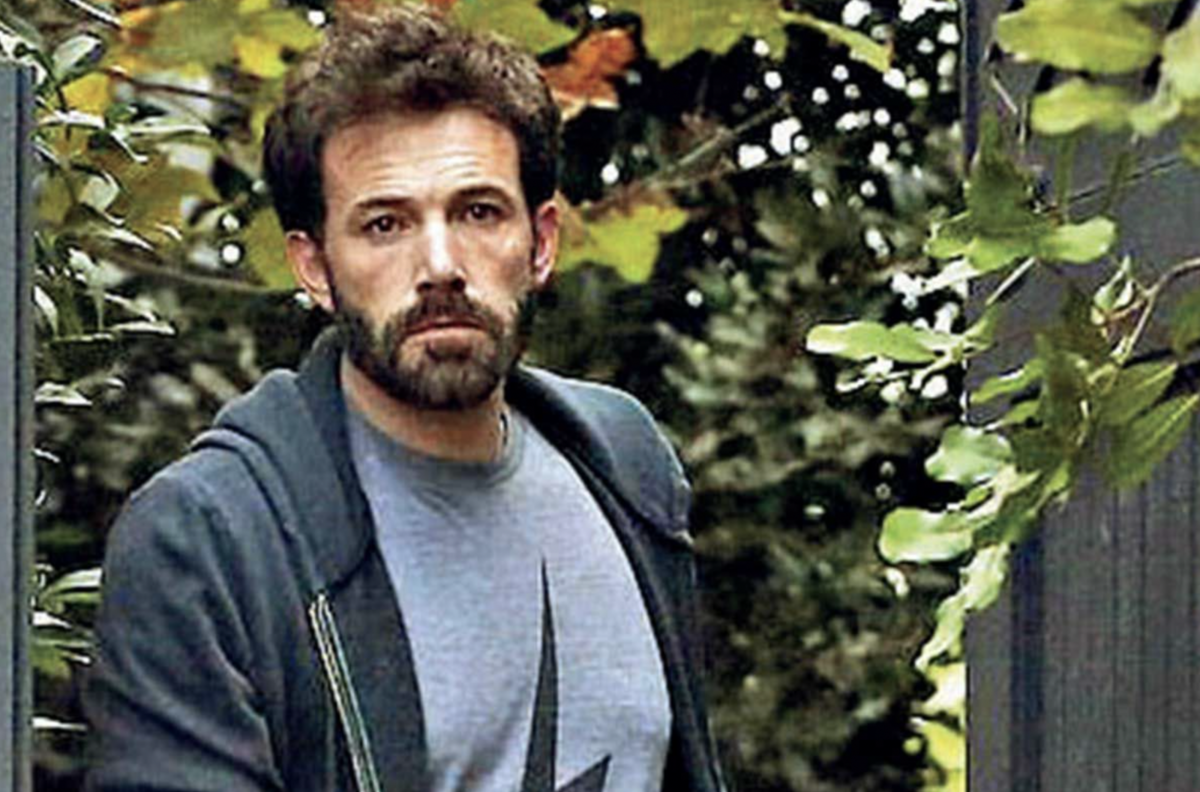 Ben Affleck recibe una muy mala noticia que empañaría la felicidad que vive en el plano romántico