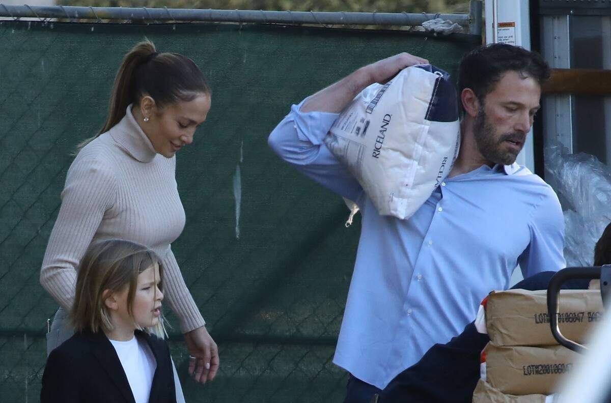 JLo y Ben Affleck sacan su lado más noble y organizan colecta de comida para Fundación