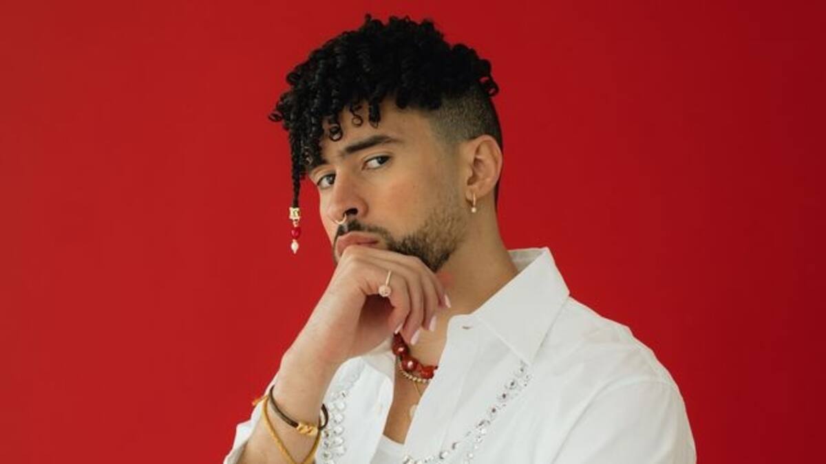 Bad Bunny sufre baja de popularidad pero ahora también arriesga juicio por lanzar móvil de fan