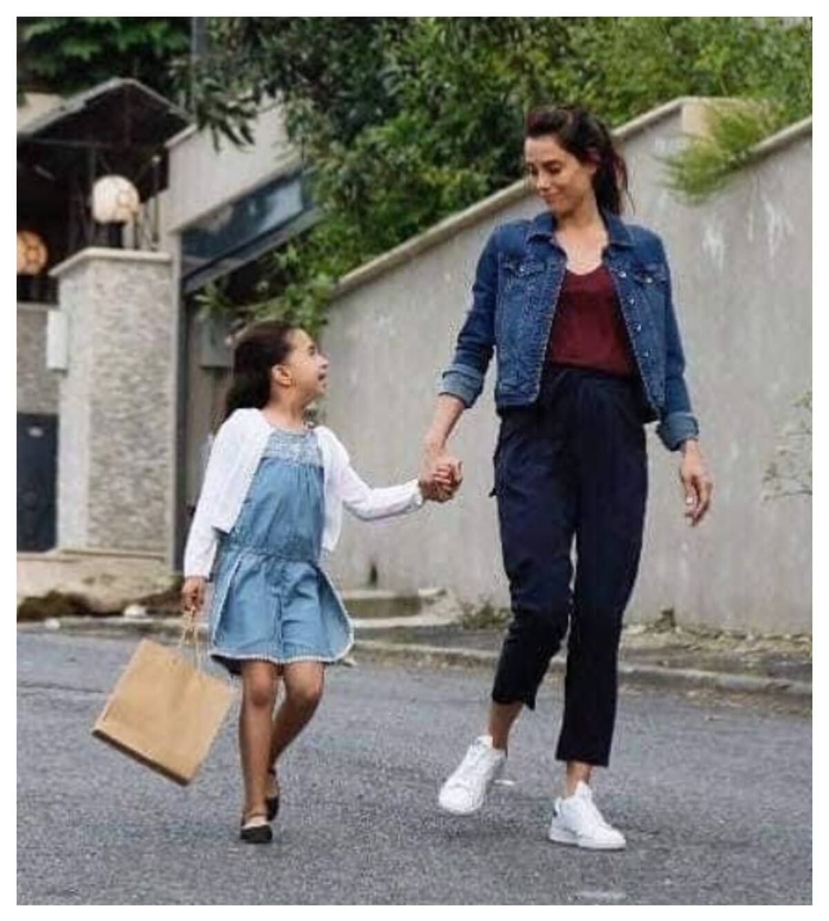 Beren Gökyıldız tenía 7 años cuando se produjo la serie Madre, y 9 años para Mi hija.