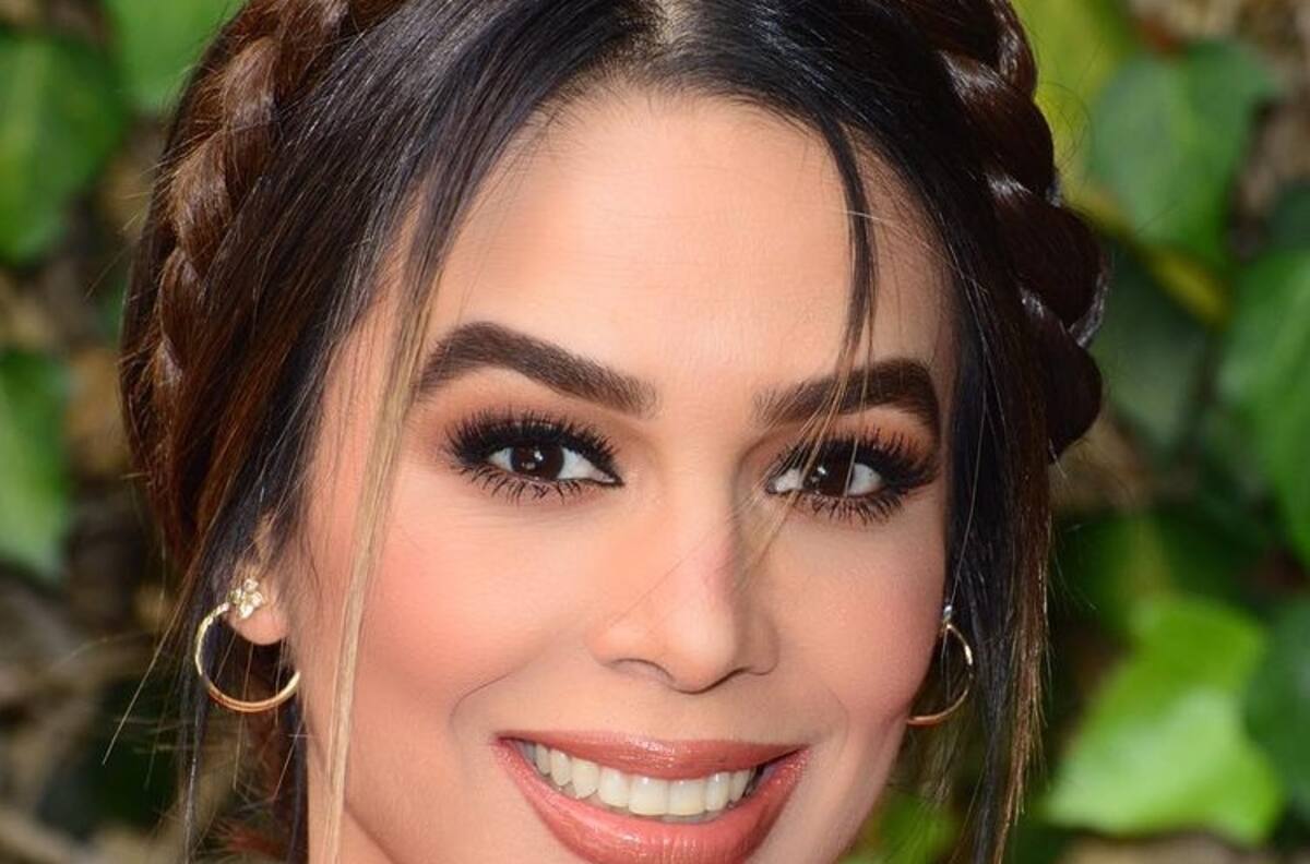 Biby Gaytán aparece al natural a sus 50 años y fans se sorprenden de cómo luce