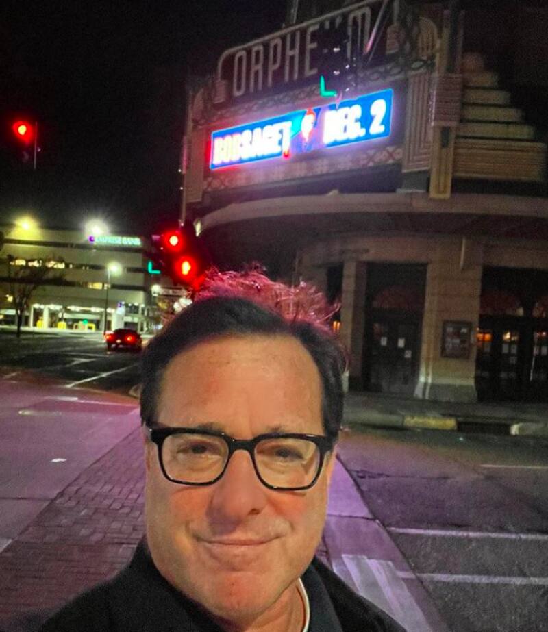 Bob Saget Las autoridades dieron a conocer que Saget murió a las 4:20 pm, la recepción asegura que Bob llegó al hotel a las 2:20 de la madrugada del domingo - Créditos: Instagram de Bob Saget