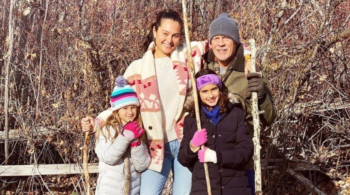 Bruce Willis aparece al lado de su hija menor con un esperanzador mensaje sobre su salud - Créditos: Instagram