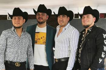 Calibre 50 busca cantante tras salida de Edén Muñoz y lo hacen con insólita convocatoria