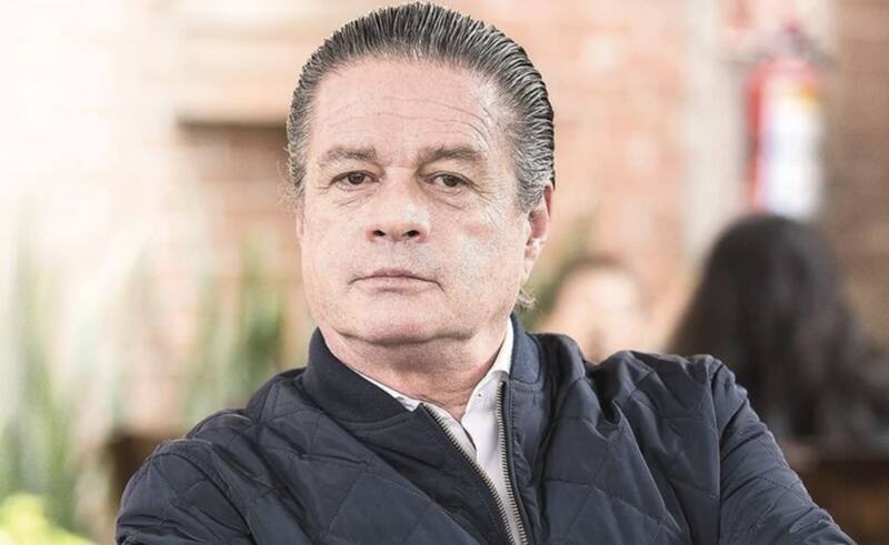 Camacho dio a conocer que su hijo Maximiliano actúa de intermediario entre él y su ex - Créditos: Instagram