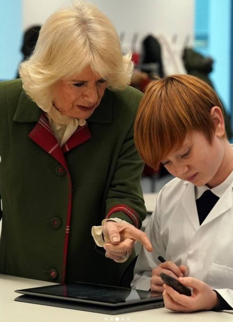 Camila lució incómoda en su primera actividad tras el escándalo por el libro de Harry. - Créditos: Instagram