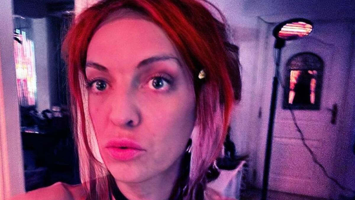 Camilo Blanes sigue con su transformación y cambia el aspecto de su cuerpo por uno más femenino