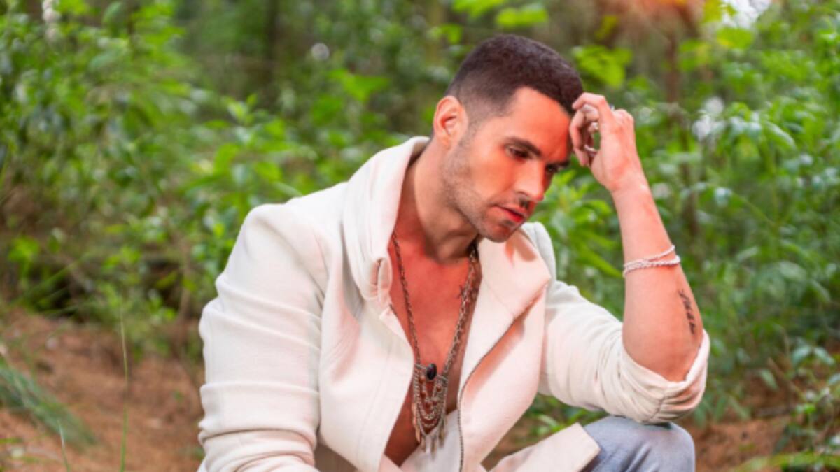 Tras reclamos en redes sociales, cancelan entrega de premio a Eleazar Gómez
