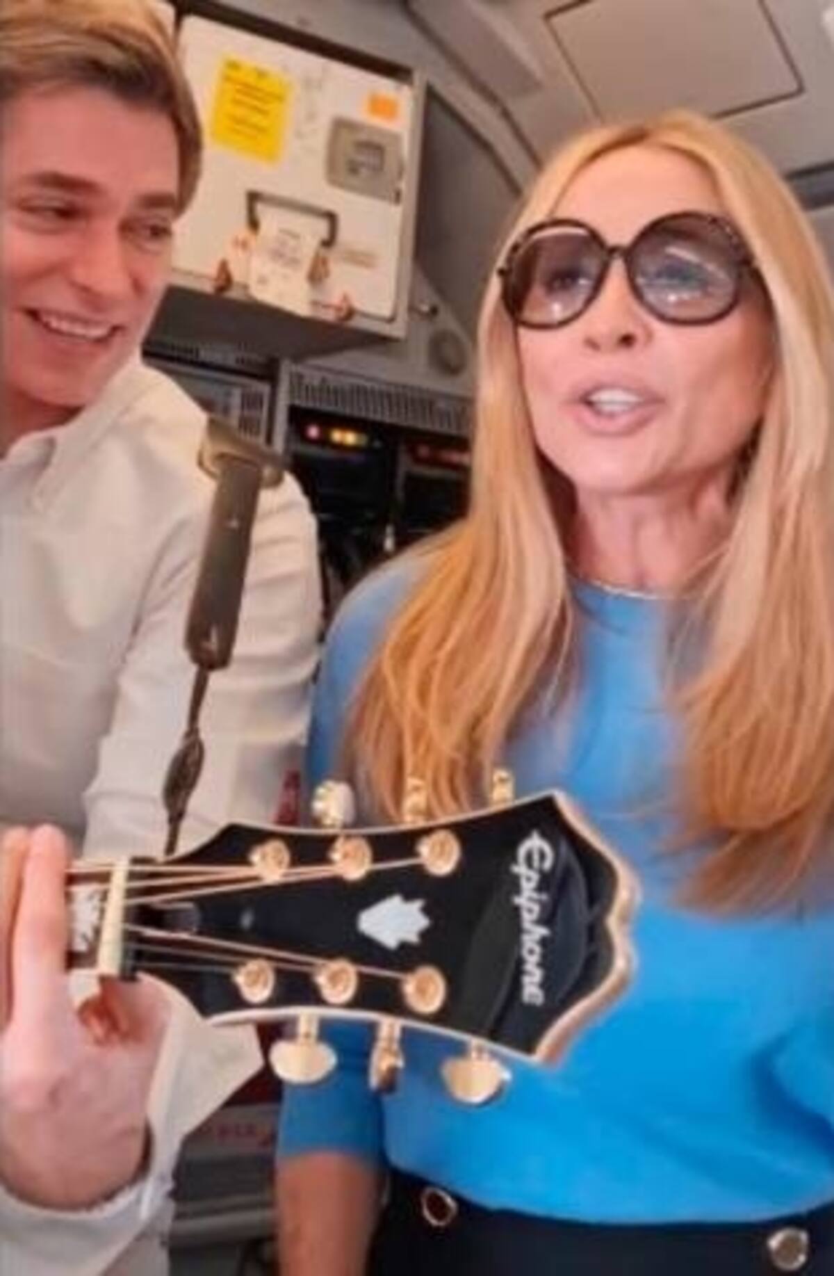 Carlos Baute y Martha Sánchez vuelven a protagonizar otro video en redes tras el éxito en un avión - Créditos: Instagram