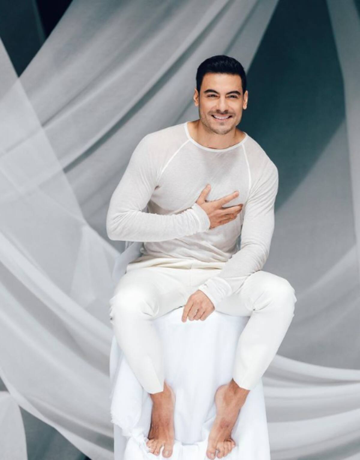 Carlos Rivera regala serenatas en el Día de las Madres - Créditos: Instagram
