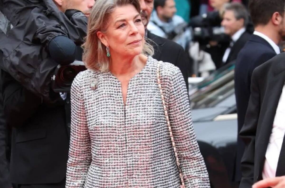 Carolina de Mónaco reaparece para desfilar en Cannes al lado de su hija Carlota Casiraghi