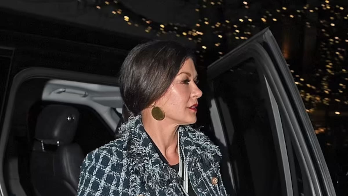 Catherine Zeta-Jones luce irreconocible mientras pasea en Londres