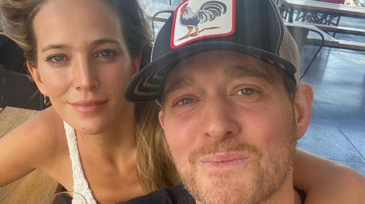 "Celebro el milagro de tenerte en mis brazos", dijo la enamorada madre - Créditos: Twitter