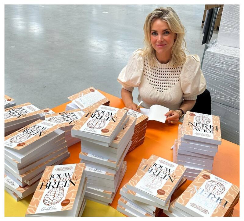 La ex reina de belleza de Países Bajos es una cotizada escritora de libros de ayuda para el equilibrio mental.