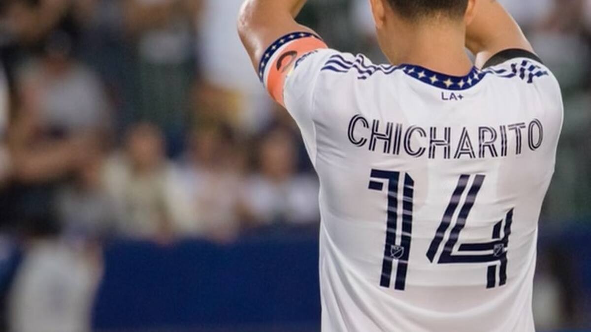 Javier “Chicharito” Hernández es duramente criticado por desplante a un niño