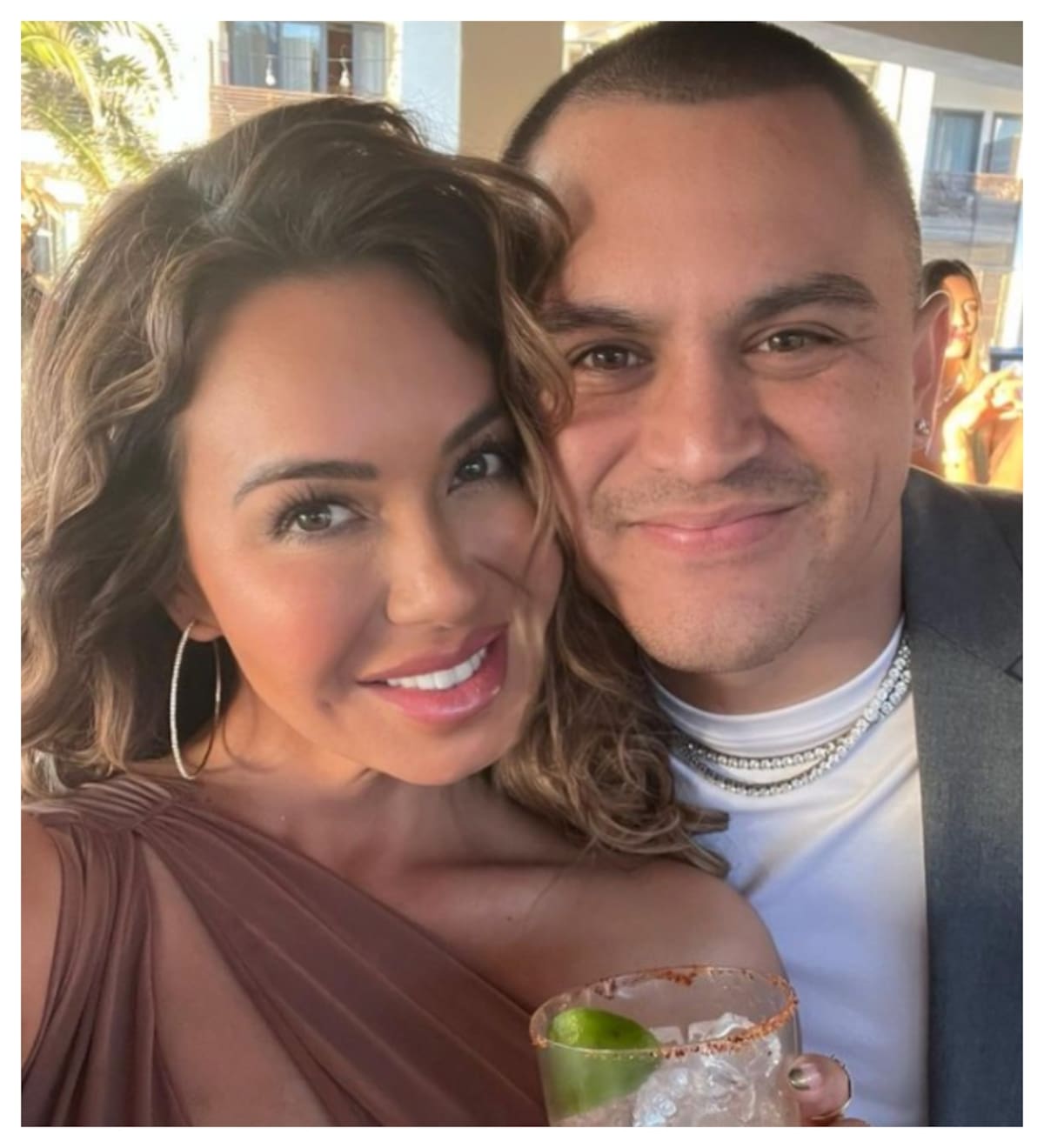 Chiquis y el fotógrafo profesional Emilio Sánchez se comprometieron hace unas semanas, pero aún no han calendarizado la boda.