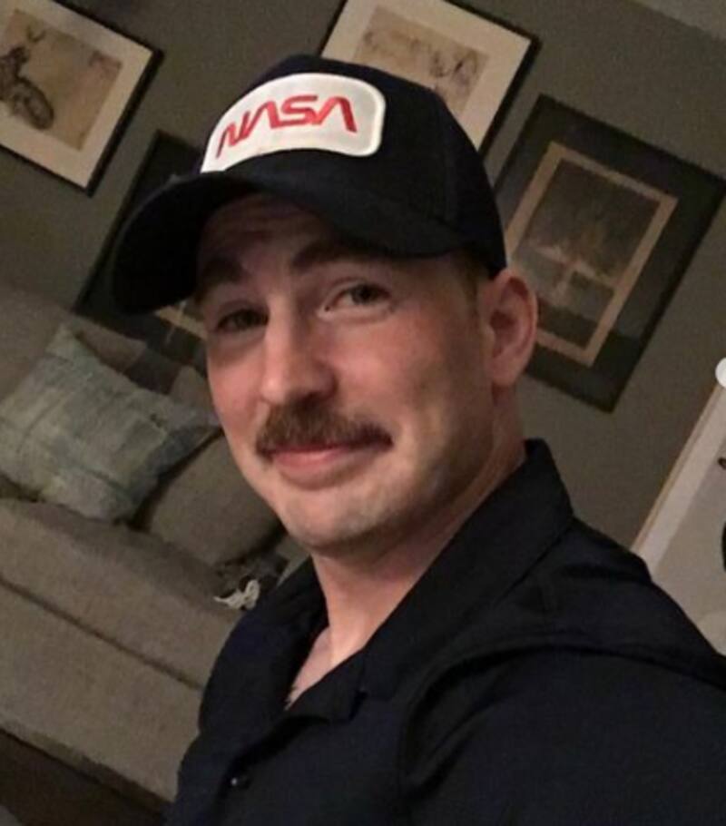 Chris Evans y su novia son vistos por primera vez en una cita romántica - Créditos: Instagram