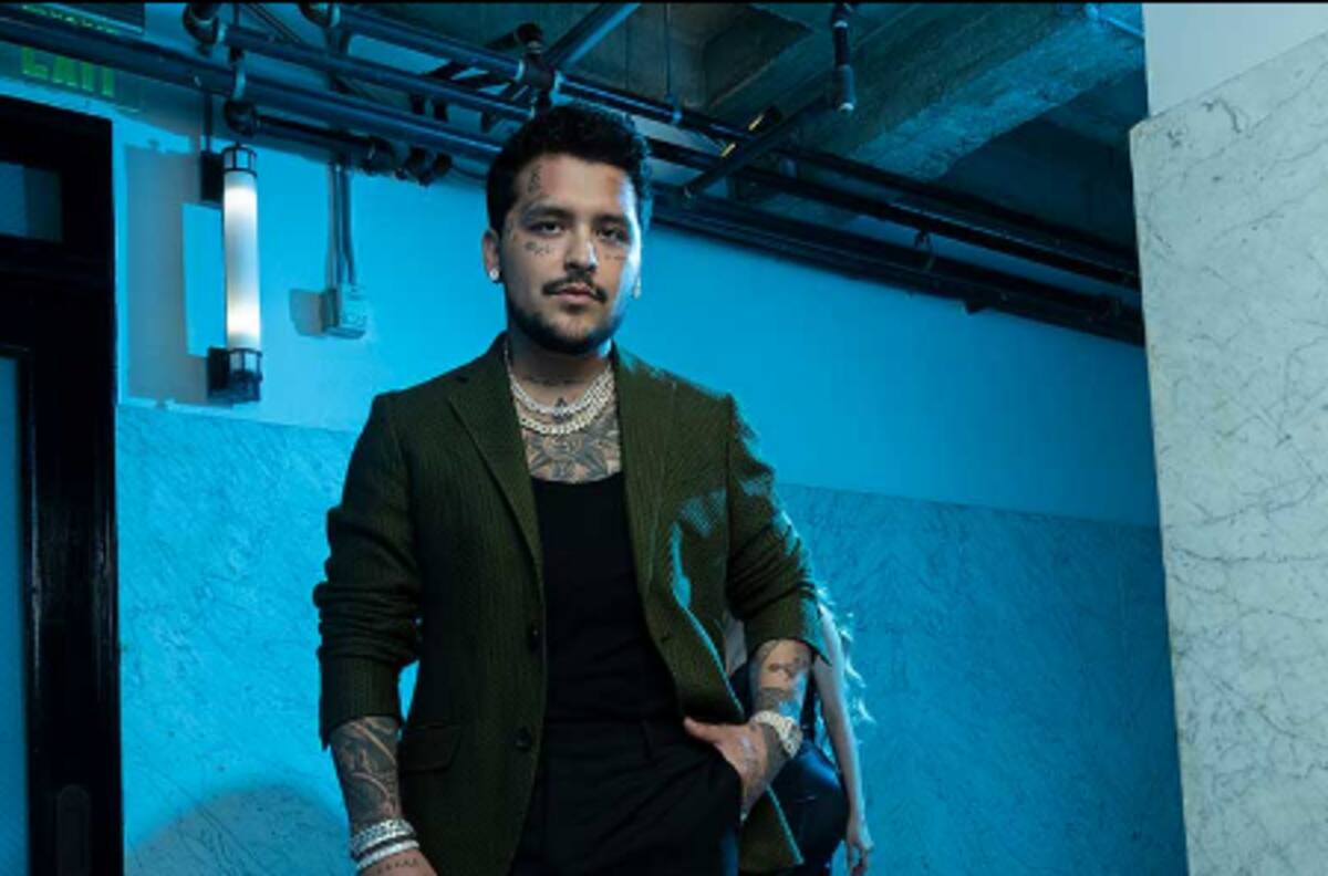 Christian Nodal posa para portada de Playboy pero para su edición de Nueva Zelanda